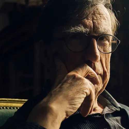 Latour_at-home(500x500)